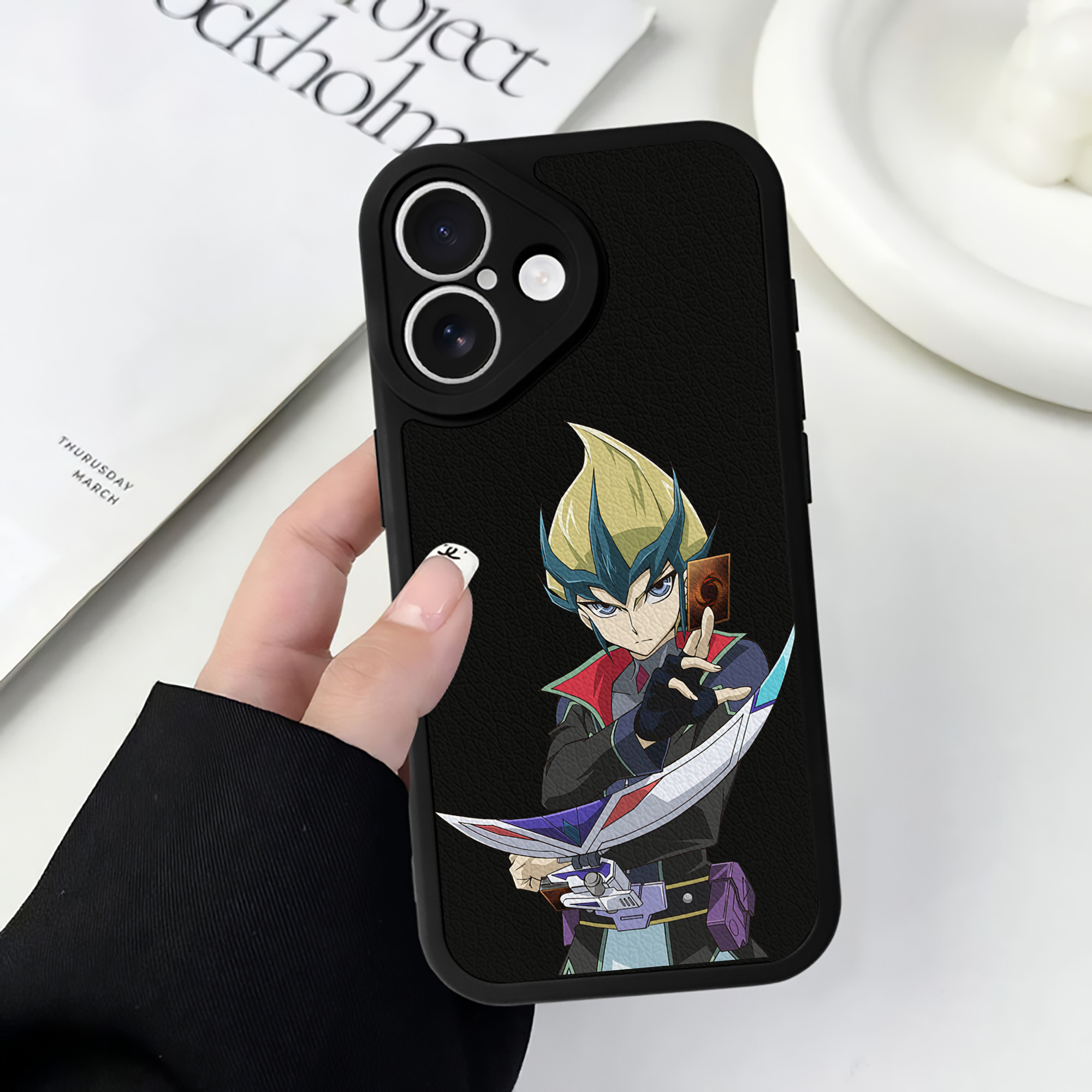 遊☆戯☆王 Yu-Gi-Oh! 【iPhone 16シリーズ対応】シリコンスマホケース（レザー調） 材質：シリコン